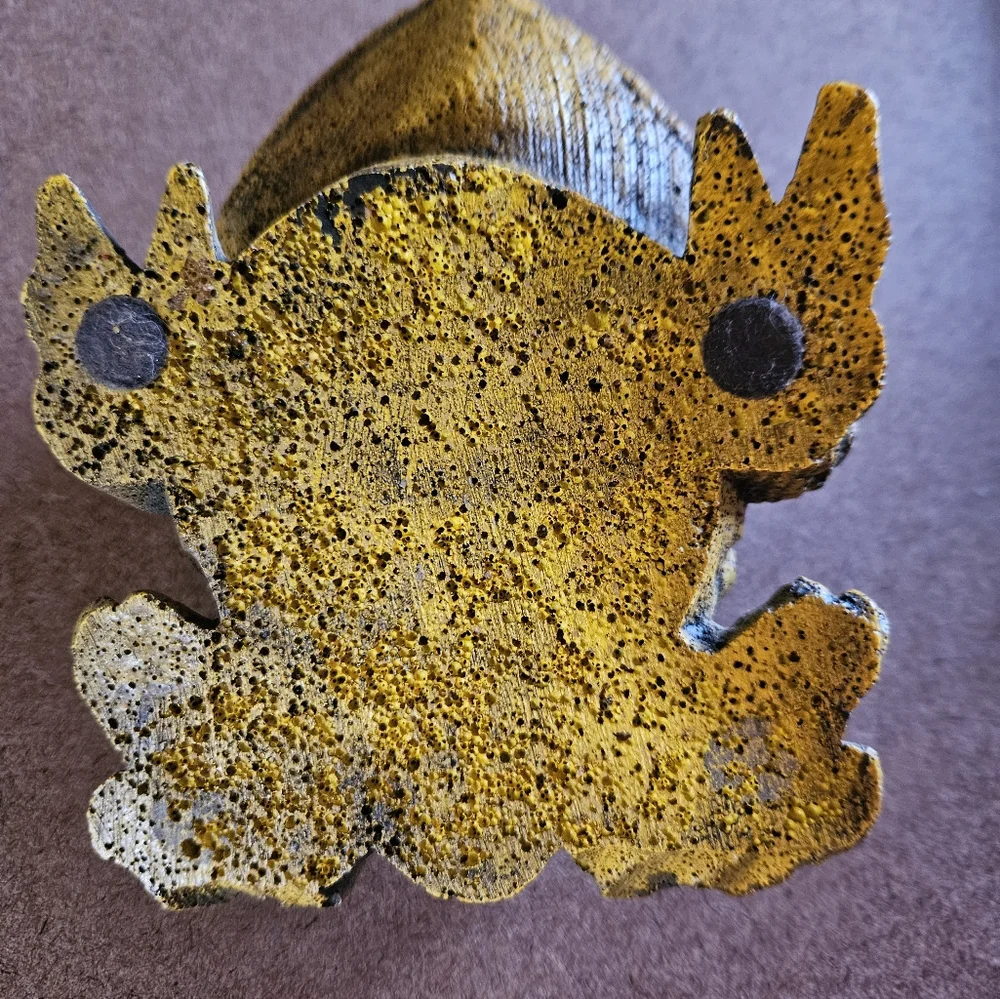 Decorative Horned Lizard Figurine - Gold and Black Figurine